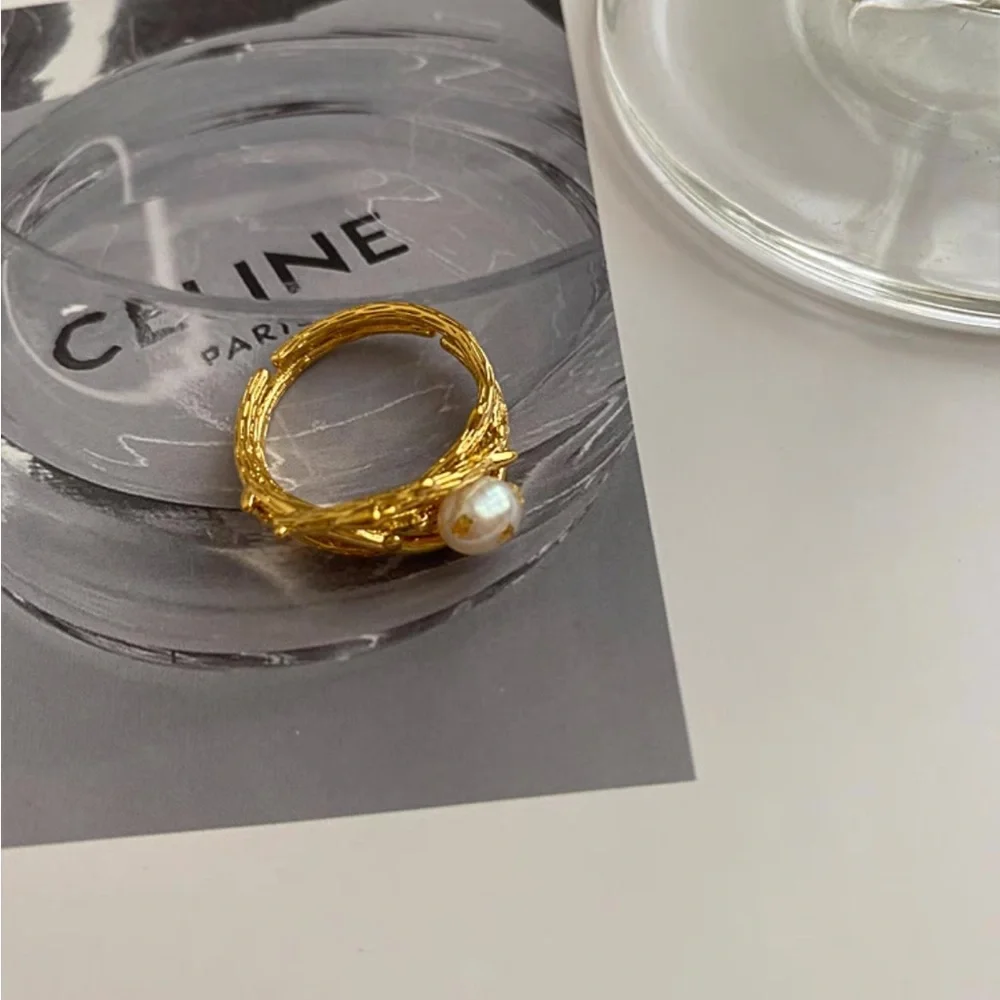 Pearl and Gold Ring 18k Gold and 925 Sterling Silver - Picture 2 of 7